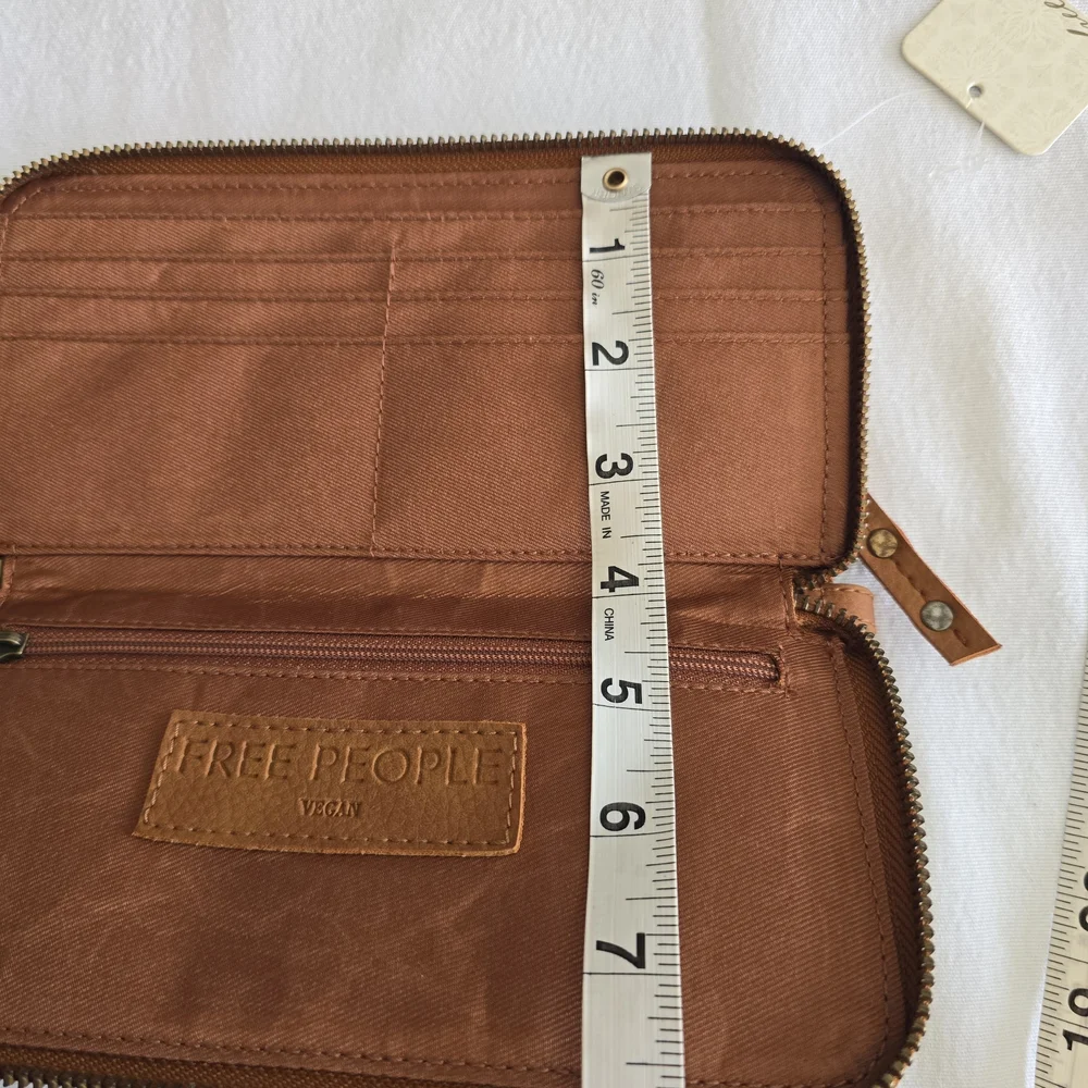 Free People Vegan Leather Zip Around Wallet Cognac Brown Wristlet NWT - Picture 9 of 13